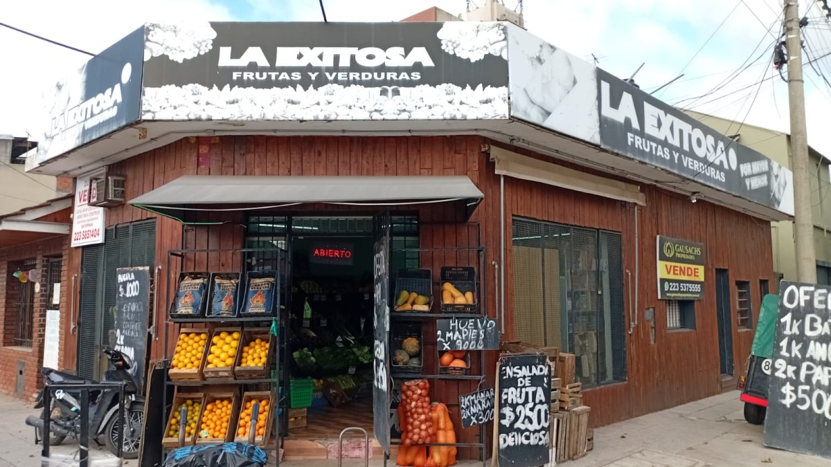 Local en Esquina | Italia y Castelli
