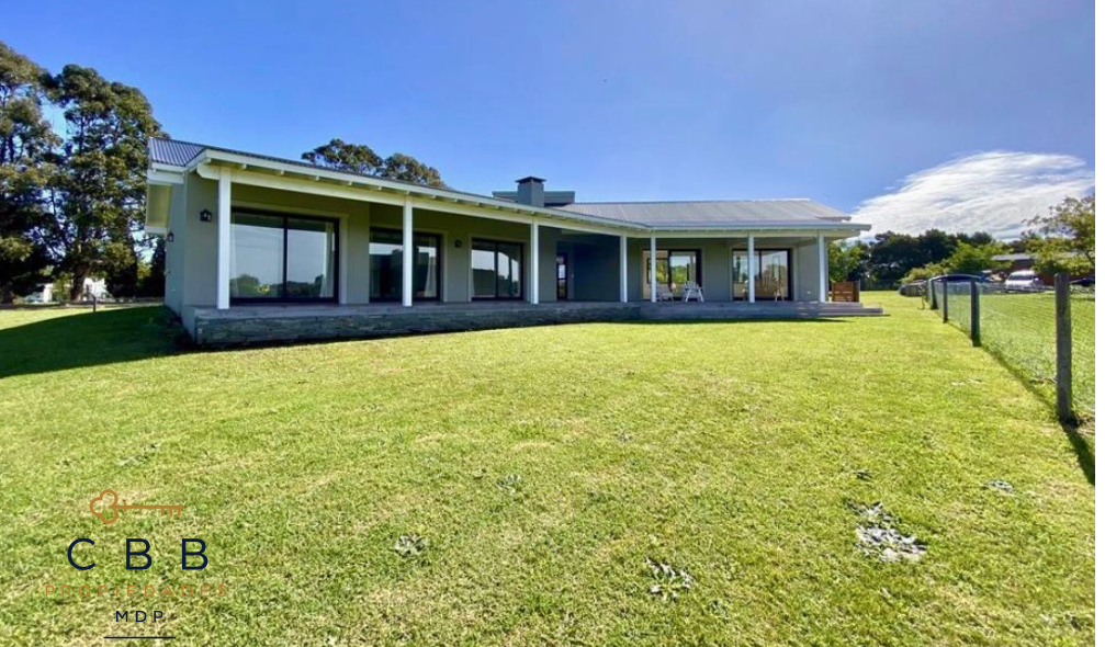 Casa 4 Ambientes  Arenas Del Sur | Moderna
