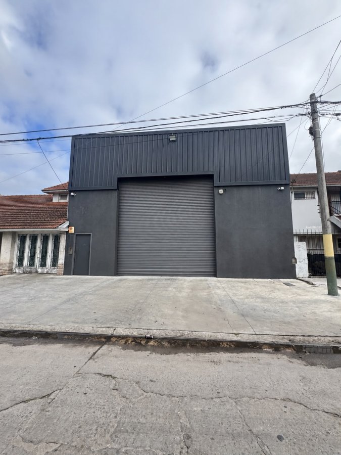 Galpón en Salvador 4600 | Zona Puerto 440m2